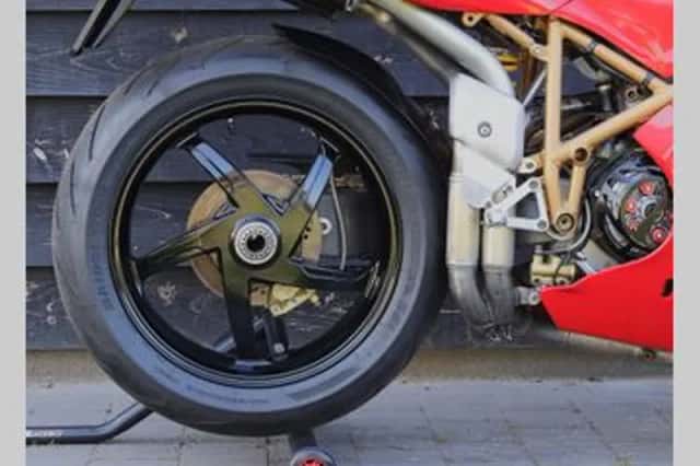 Ducati 996 (1999) thumbnail 6
