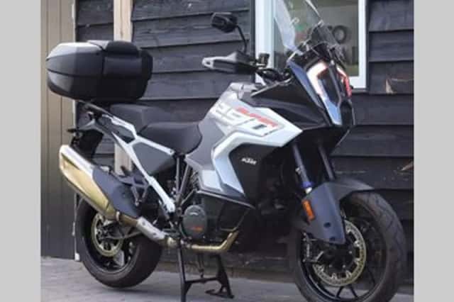KTM 1290 Super Adventure (2023) thumbnail 2