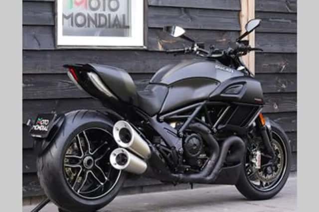 Ducati Diavel (2018) thumbnail 2