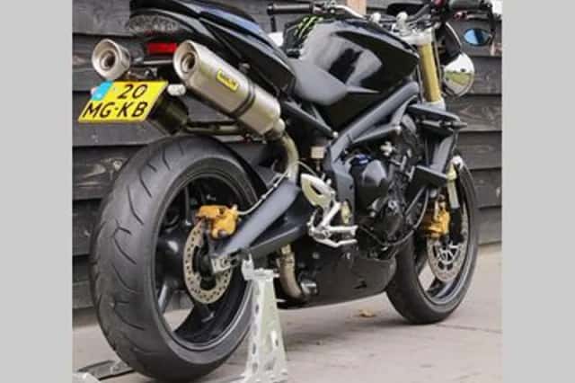 Triumph Street Triple (2010) thumbnail 5