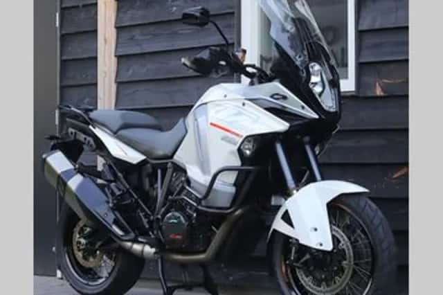KTM 1290 Super Adventure T (2017) thumbnail 6