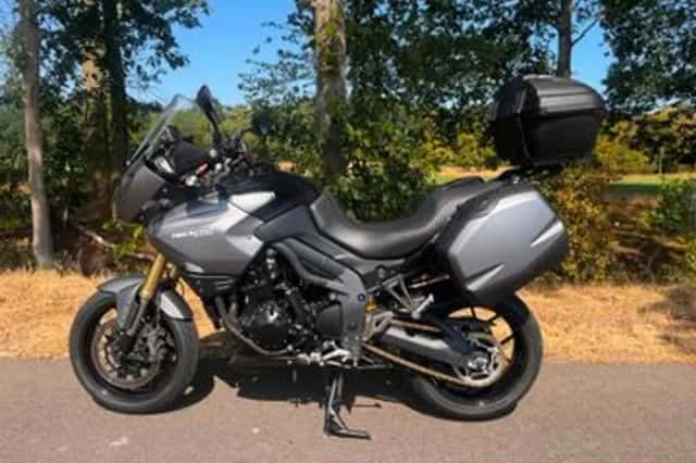 Triumph Tiger 1050 (2012) thumbnail 1