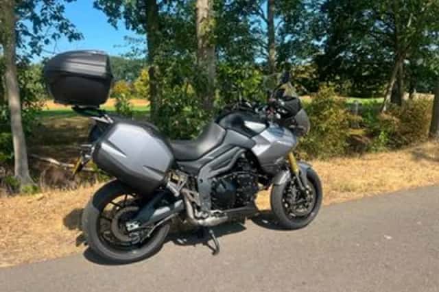 Triumph Tiger 1050 (2012) thumbnail 2