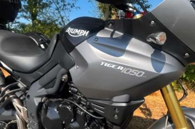 Triumph Tiger 1050 (2012) thumbnail 5