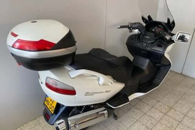 Suzuki AN 650 Burgman ABS (2012) thumbnail 2