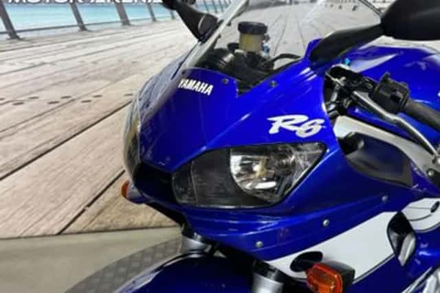 YAMAHA YZF R6 (1999) thumbnail 6