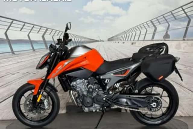 KTM 790 Duke (2018) thumbnail 2