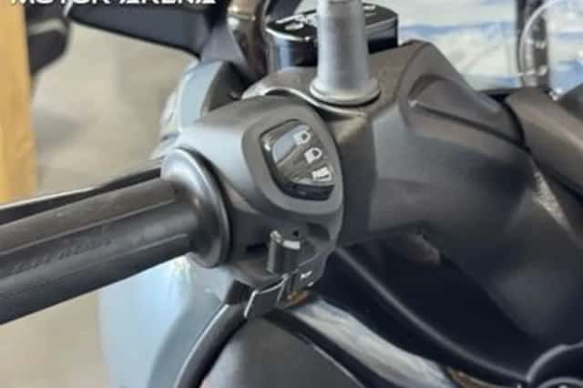 Yamaha Xmax 300 Tech MAX (2021) thumbnail 6
