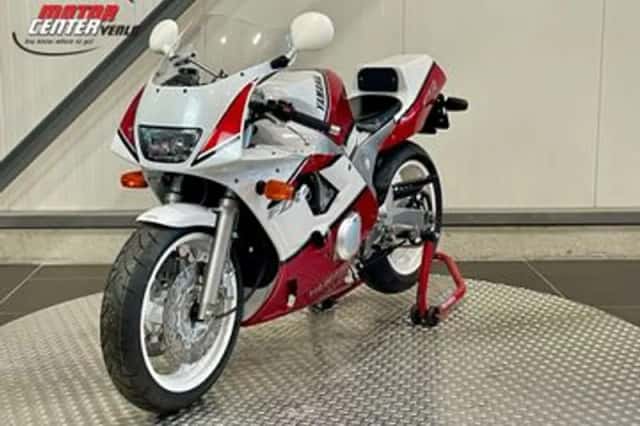 Yamaha FZR 400RR (1992) thumbnail 3