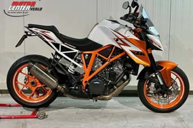 KTM 1290 Super Duke (2016) thumbnail 1