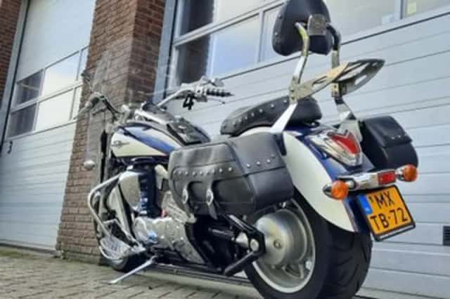 Suzuki Intruder C 1800 (2008) thumbnail 3