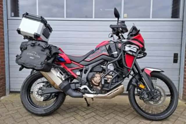 Honda Africa Twin (2022) thumbnail 1
