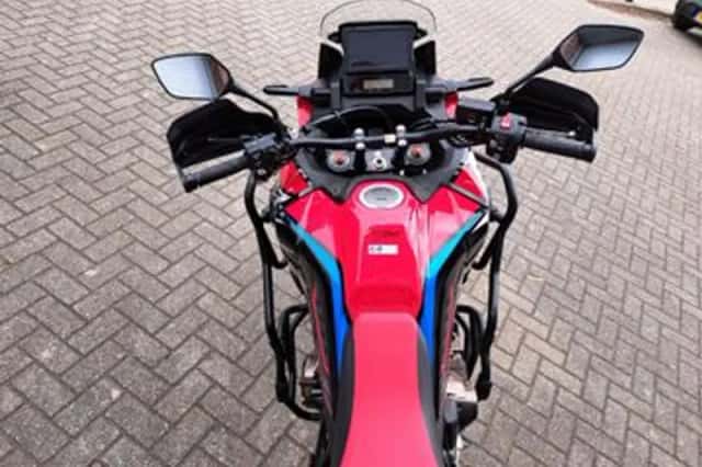 Honda Africa Twin (2022) thumbnail 4