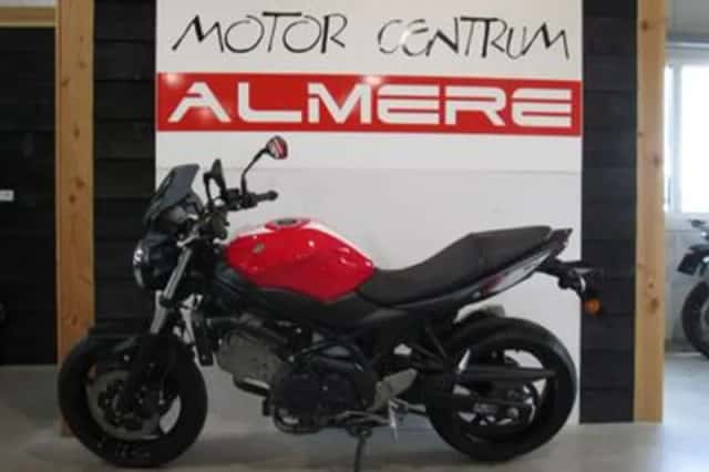 Suzuki SV650 (2017) thumbnail 1