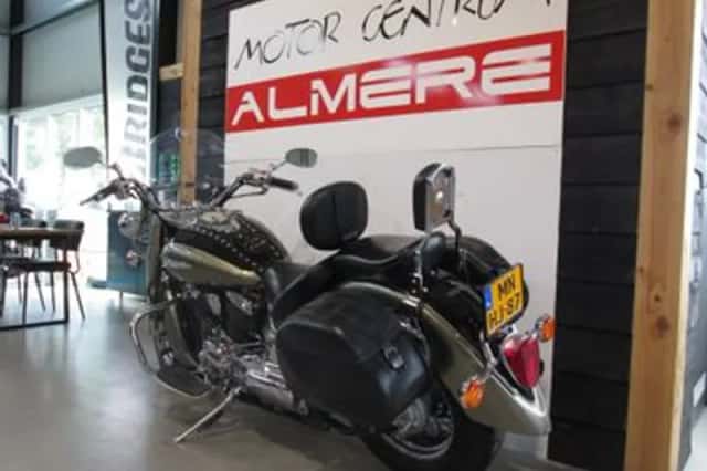 Yamaha XVS 1100 A Dragstar Classic (2005) thumbnail 2