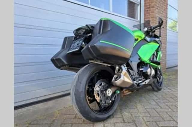 Kawasaki Z1000 (2017) thumbnail 3