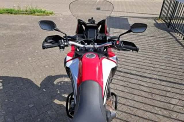 Honda Africa Twin (2018) thumbnail 4