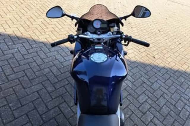 Honda VTR 1000 F Firestorm (2002) thumbnail 4