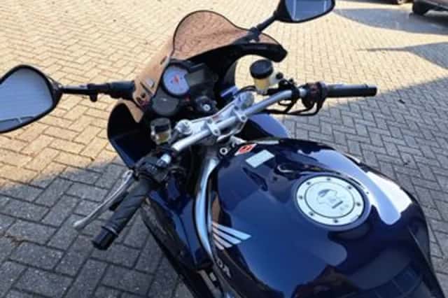 Honda VTR 1000 F Firestorm (2002) thumbnail 5