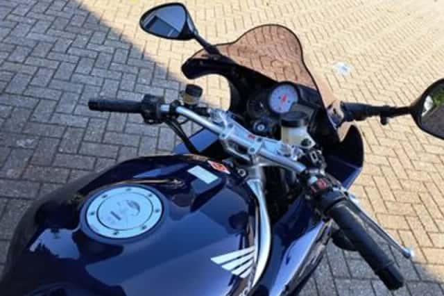 Honda VTR 1000 F Firestorm (2002) thumbnail 6