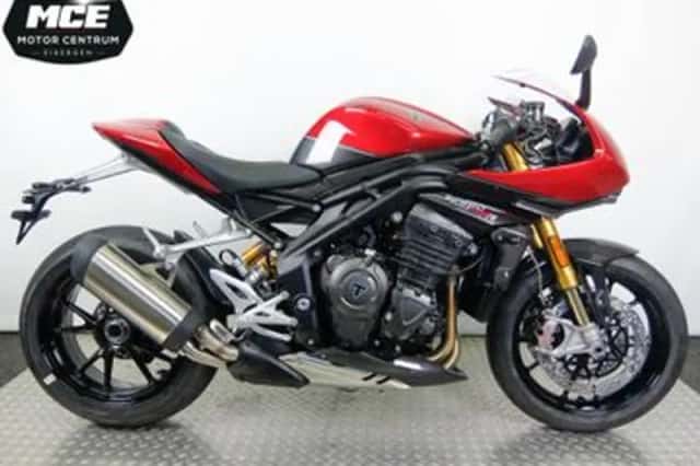 Triumph Speed Triple 1200 RR (2022) thumbnail 1