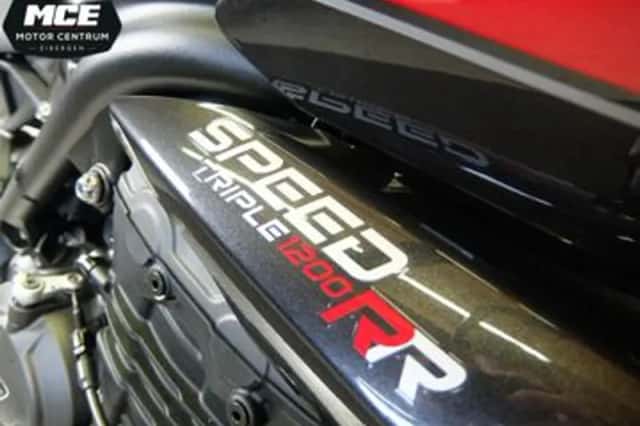 Triumph Speed Triple 1200 RR (2022) thumbnail 5