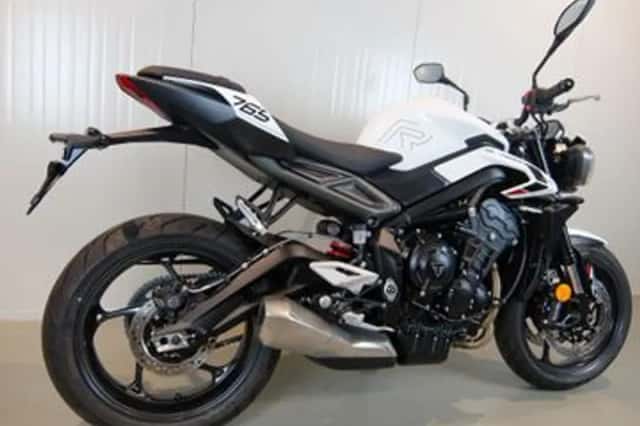 Triumph Street Triple R (2025) thumbnail 2