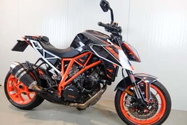 KTM 1290 SuperDuke R (2018) thumbnail 5