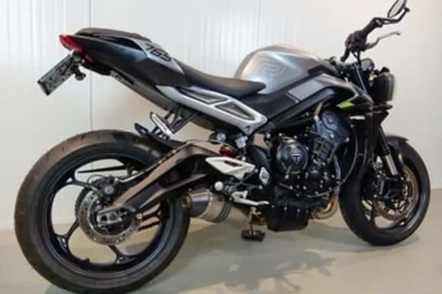 Triumph Street Triple R (2023) thumbnail 5