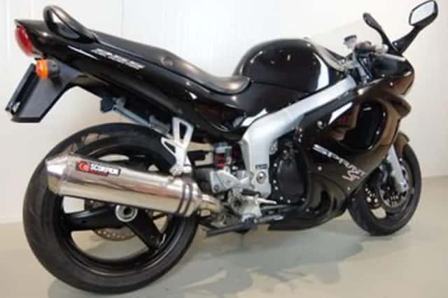 Triumph Sprint ST 955 (2002) thumbnail 3
