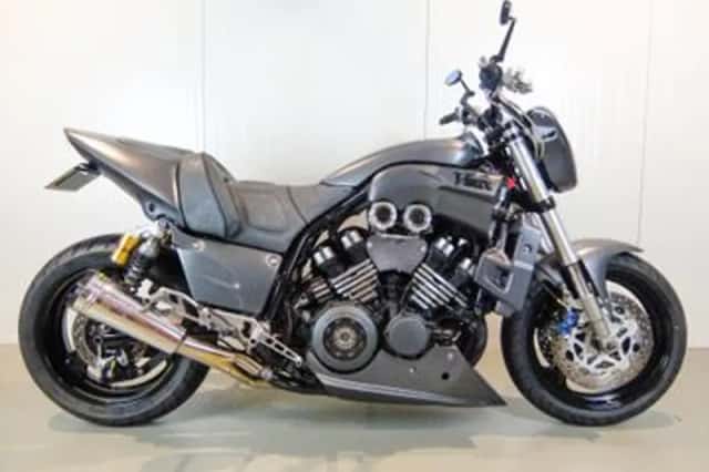 Yamaha Vmax (1997) thumbnail 1
