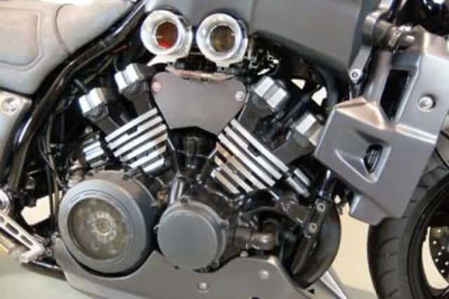 Yamaha Vmax (1997) thumbnail 6