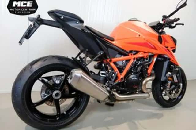 KTM Super Duke 1390 (2025) thumbnail 2