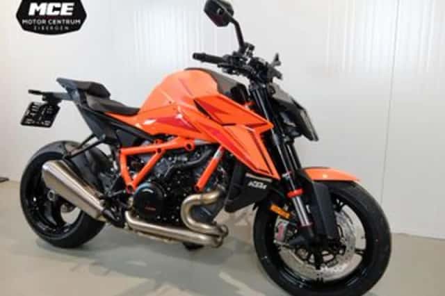 KTM Super Duke 1390 (2025) thumbnail 3