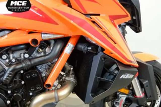 KTM Super Duke 1390 (2025) thumbnail 5