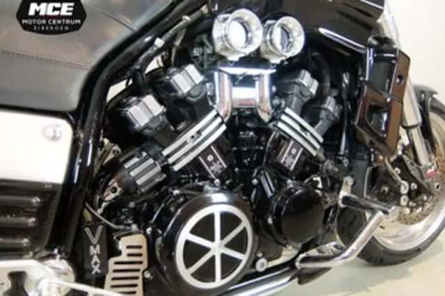 Yamaha Vmax (1993) thumbnail 4