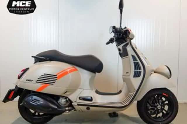 Vespa GTV 300 (2024) thumbnail 1