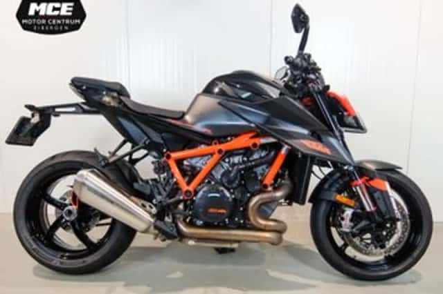 KTM 1290 SuperDuke R (2021) thumbnail 1