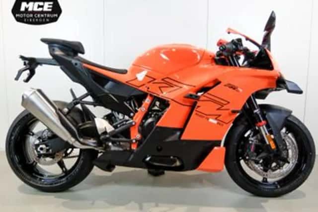KTM 990 RC R (2025) thumbnail 1