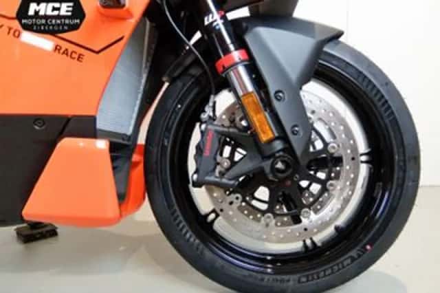 KTM 990 RC R (2025) thumbnail 5