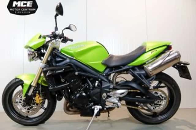 Triumph Street Triple (2009) thumbnail 2