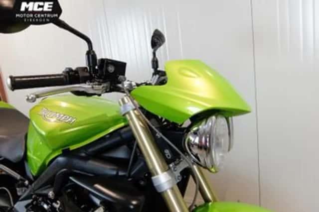 Triumph Street Triple (2009) thumbnail 5