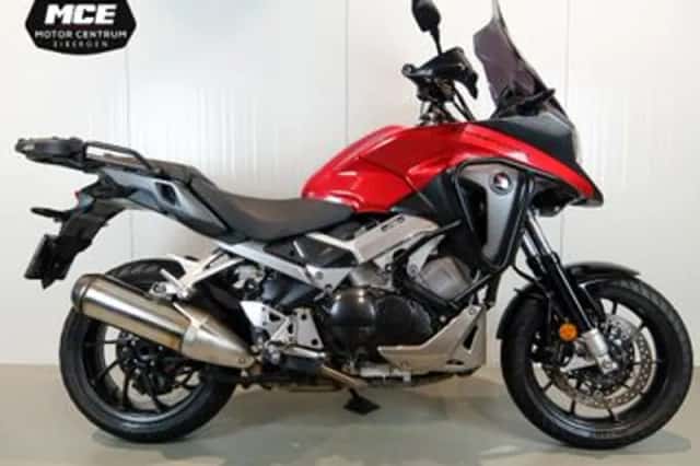Honda VFR800 (2015) thumbnail 1