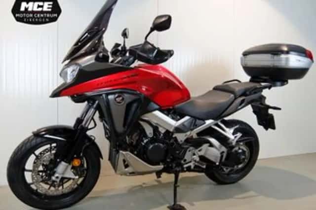 Honda VFR800 (2015) thumbnail 2