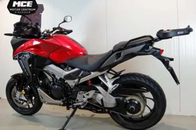 Honda VFR800 (2015) thumbnail 3