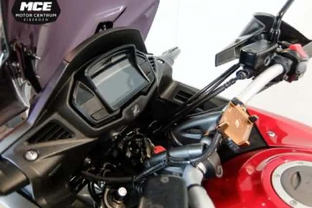 Honda VFR800 (2015) thumbnail 5