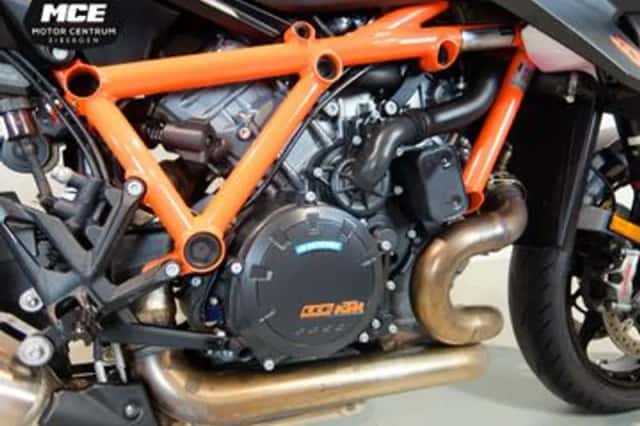 KTM 1290 SuperDuke R (2020) thumbnail 5
