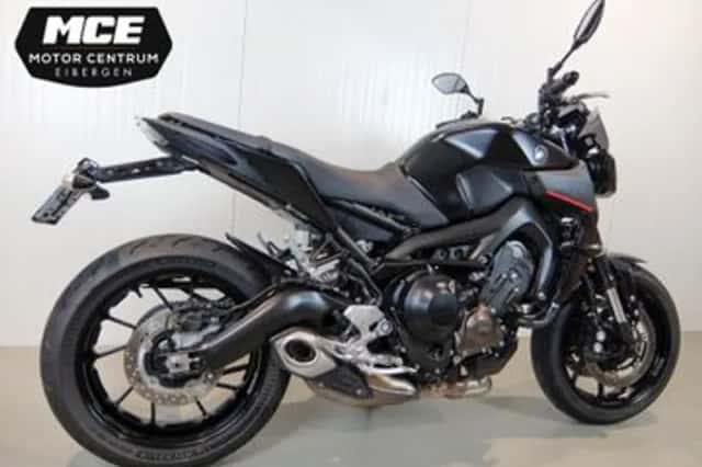 Yamaha MT-09 (2018) thumbnail 3