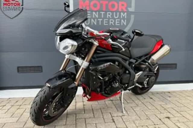 Triumph Speed Triple 1050 (2014) thumbnail 2