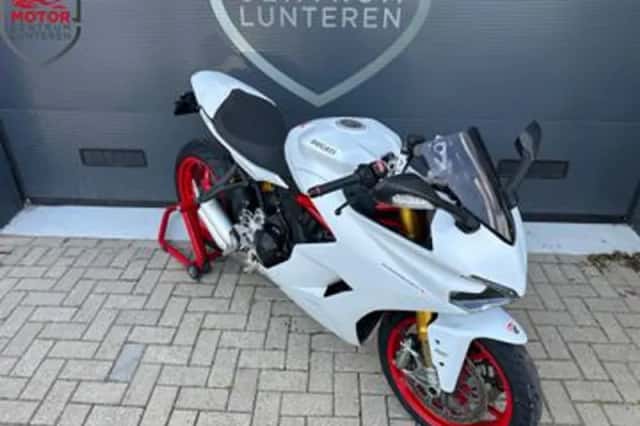 Ducati Supersport (2017) thumbnail 4